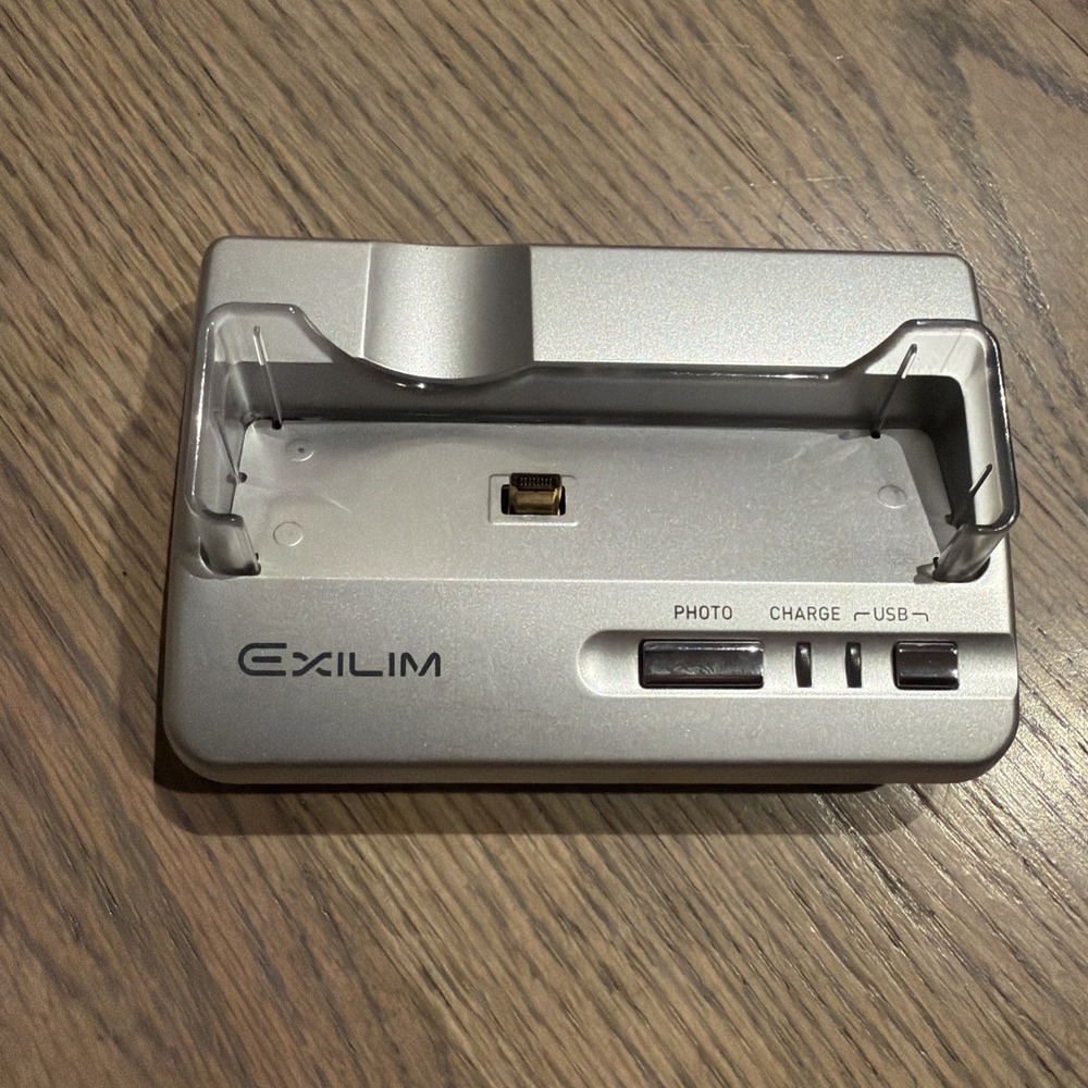 Casio Exilim Charging Cradle CA-24 (comes with no cord)